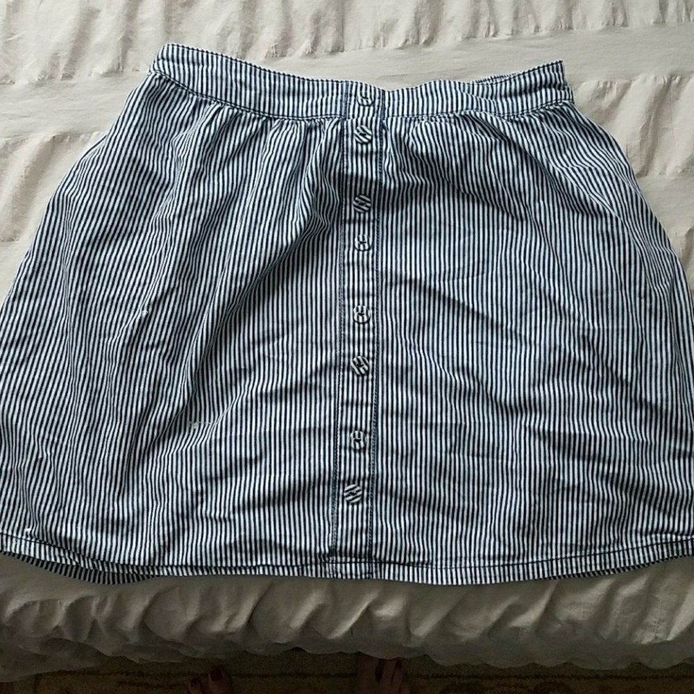 Blue and white stripped skirt M